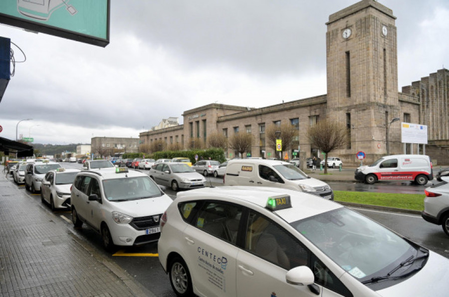 Transportes adjudica mejoras en las tres estaciones de tren entre A Coruña y Santiago