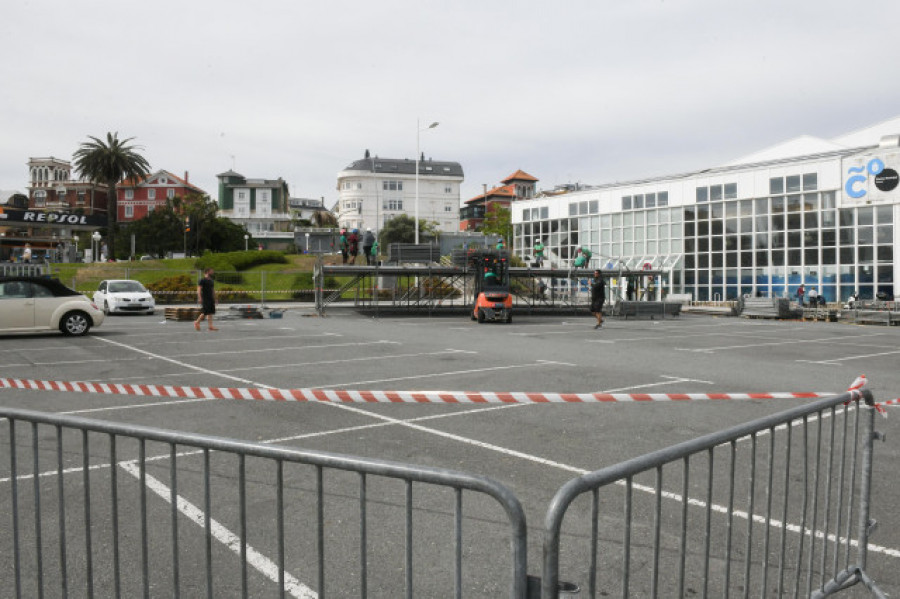 Buses lanzadera en A Coruña para llegar al estadio de Riazor y ver al Depor