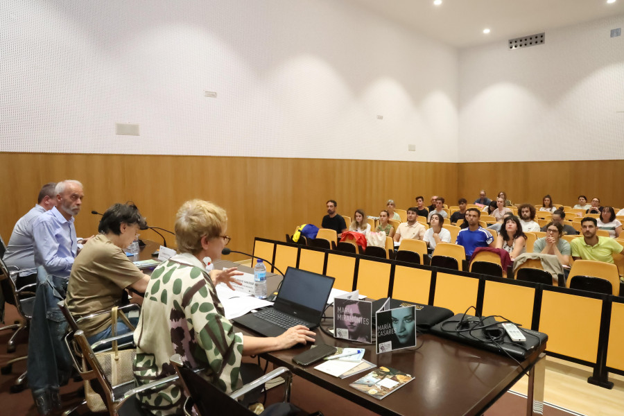 O curso de verán da UDC en Carballo analizará a lingua nas redes
