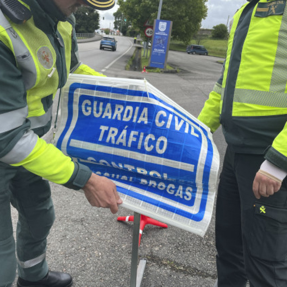 DGT y Guardia Civil inician en Galicia una campaña especial de control de motos