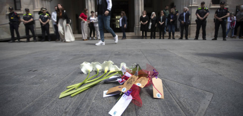 La española herida en Afganistán está consciente pero sigue grave