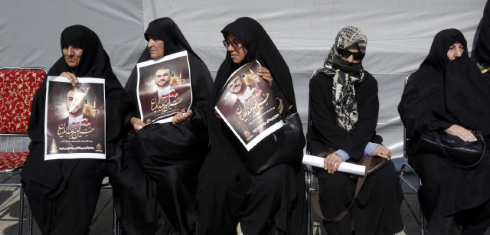 Irán convierte el entierro de Raisí en una muestra de fuerza y continuidad