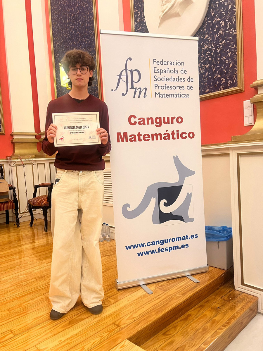 Alexander Costa, alumno del IES de Ponteceso, premiado en el Canguro matemático
