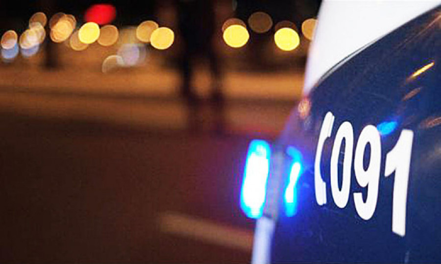 Detenido por intentar lanzar a su pareja desde una sexta planta delante de sus hijos
