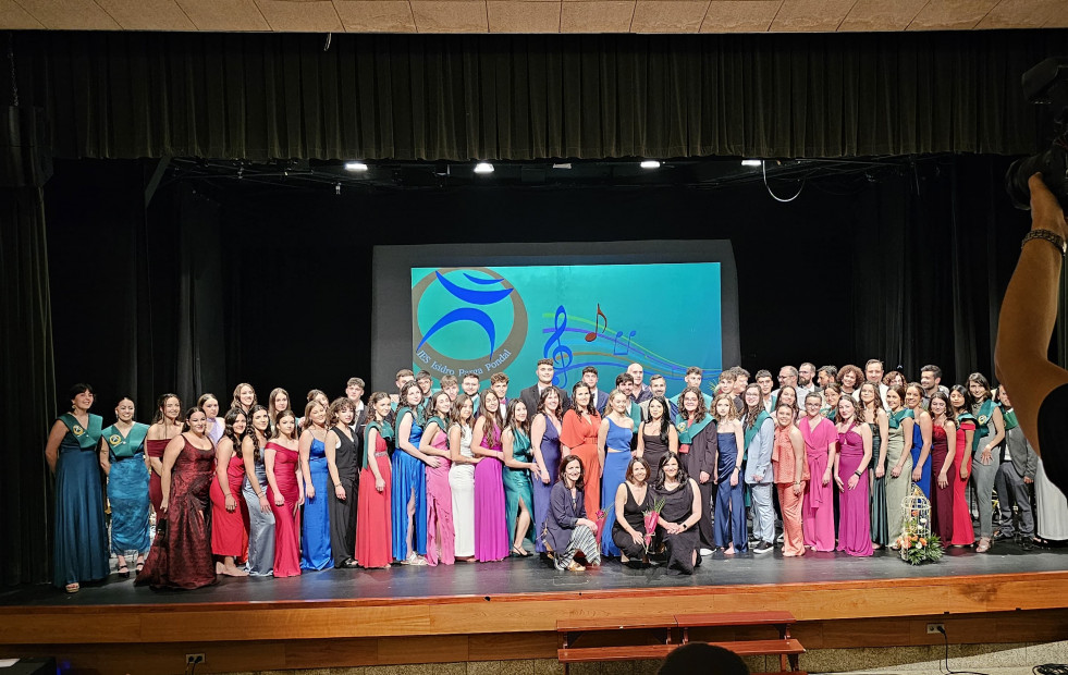 Graduaciones en el IES Isidro Parga Pondal de Carballo