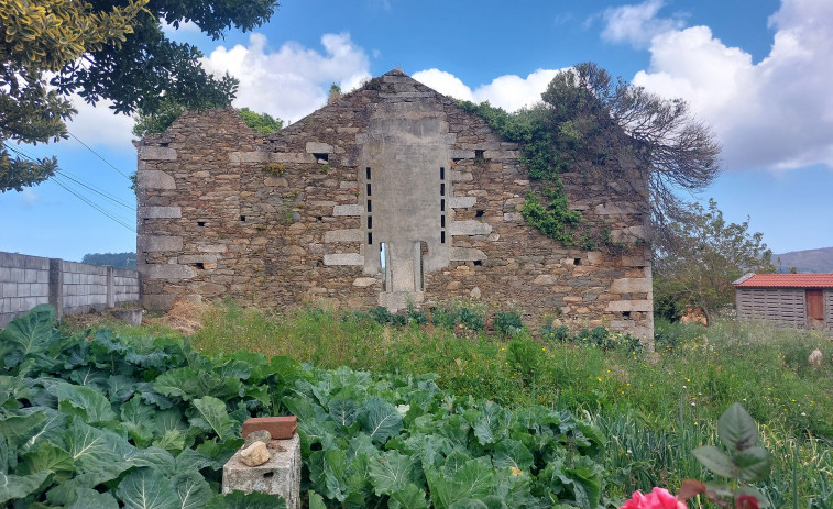 Cabana ya tiene los 400.000 euros que costará rehabilitar la capilla de Sinde