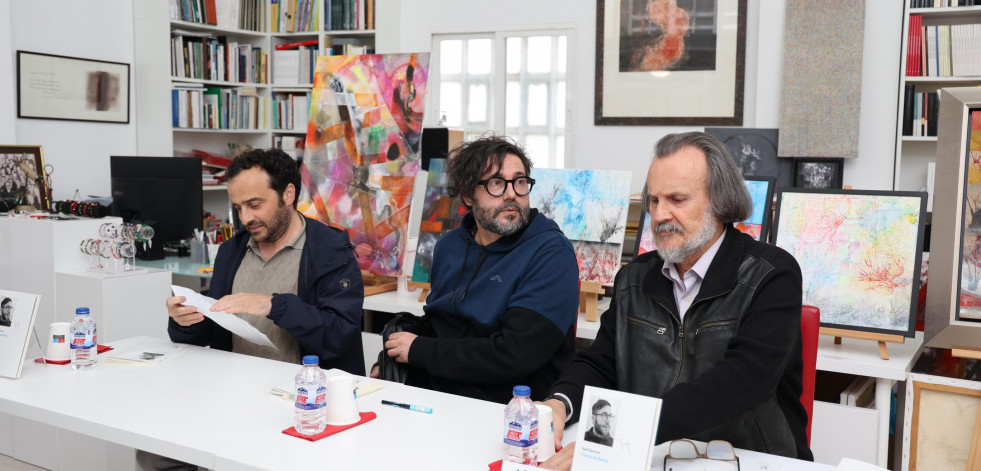 Raúl Herrera presenta en Carballo el libro de poemas “Garza na dorna”