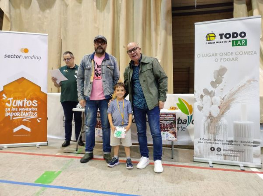 El I Torneo Escolar de Xadrez Concello de Carballo reunió a sesenta y cinco jugadores