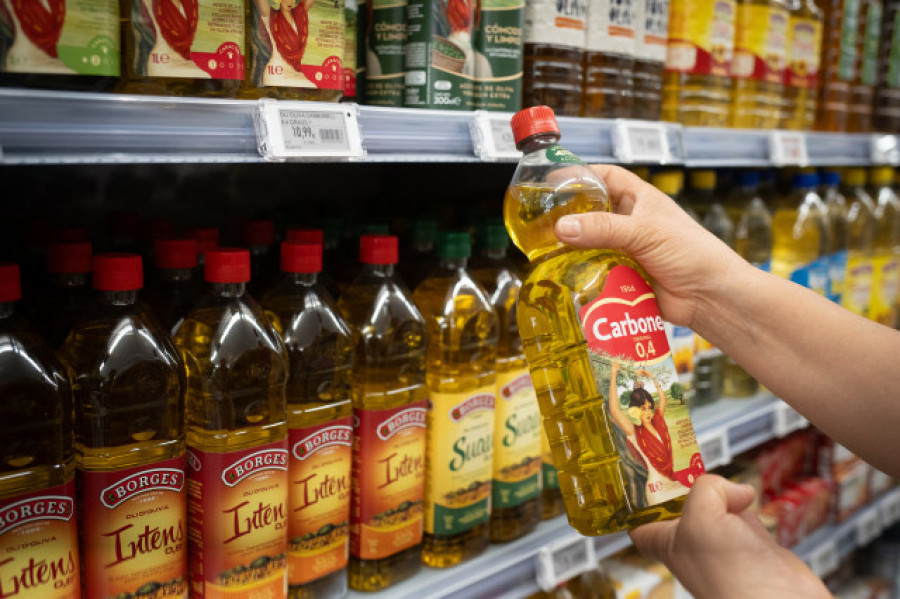 Los precios del aceite de oliva caen a la mitad en dos meses ante el temor de productores