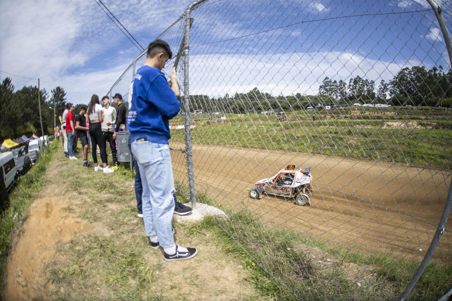 La prueba carballesa  del Campeonato de España de Autocrós vive su gran día