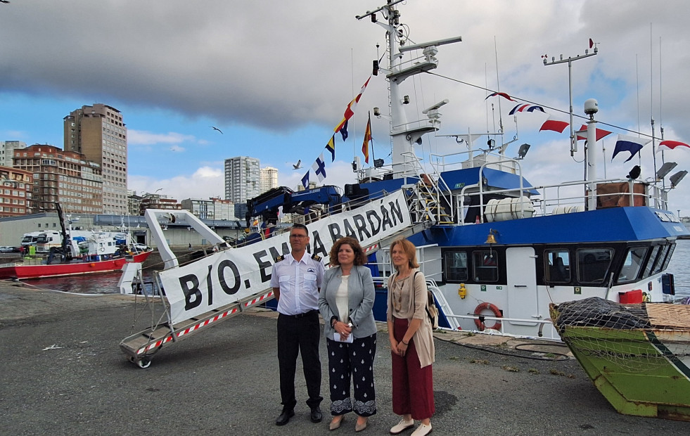 El buque oceanográfico 'Emma Bardán' investiga los bancos de cigala entre Ferrol y Laxe