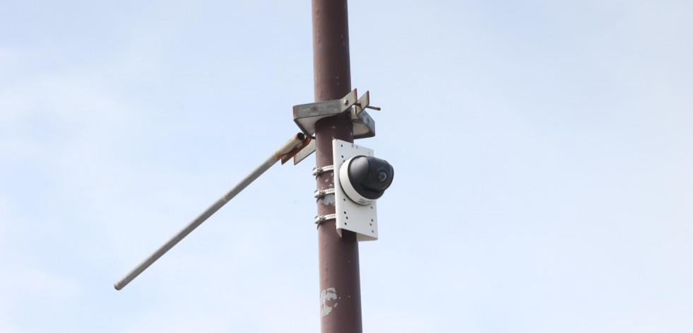 Las cámaras de vigilancia de Carballo estarán operativas a principios del próximo mes