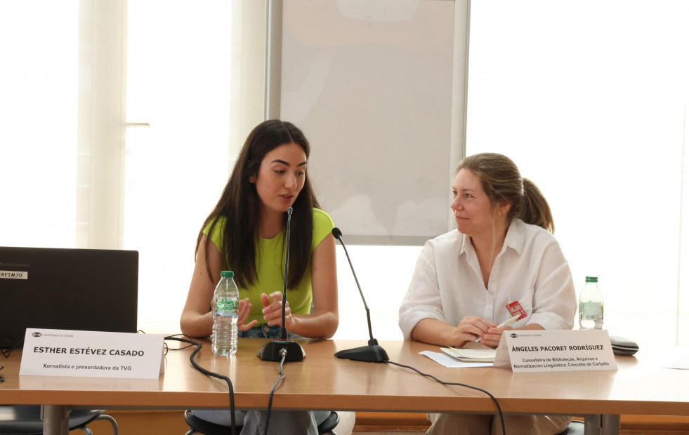 Remata en Carballo o curso de verán sobre a lingua e as redes sociais