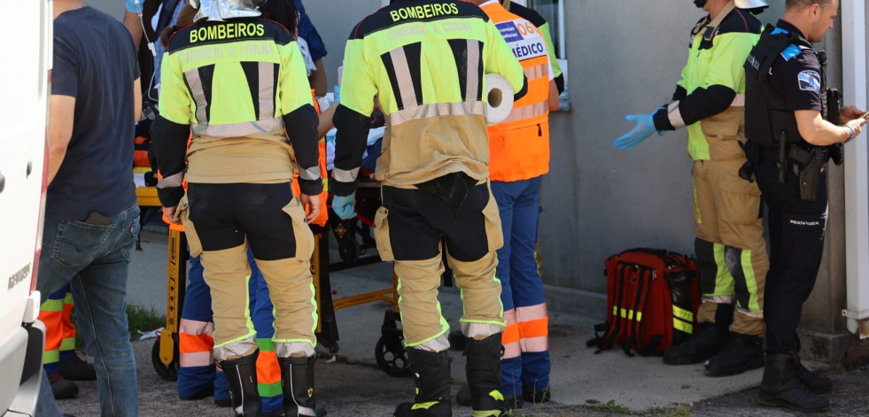Herido un trabajador en Carballo en una explosión cuando utilizaba un soplete