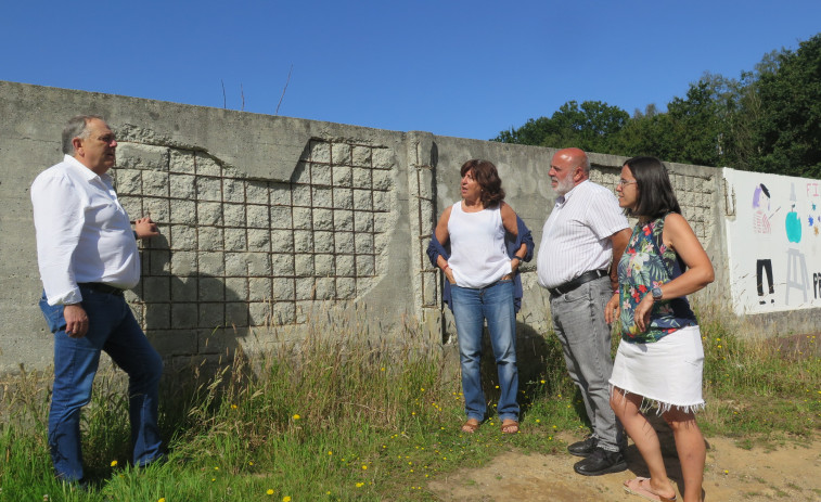 La Xunta renovará este verano el cierre perimetral del CEIP Alfredo Brañas de Paiosaco