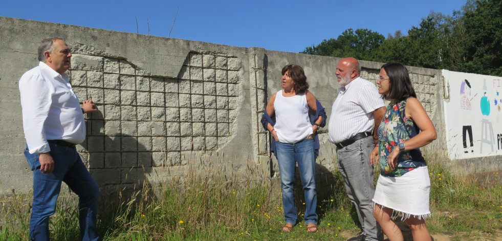 La Xunta renovará este verano el cierre perimetral del CEIP Alfredo Brañas de Paiosaco