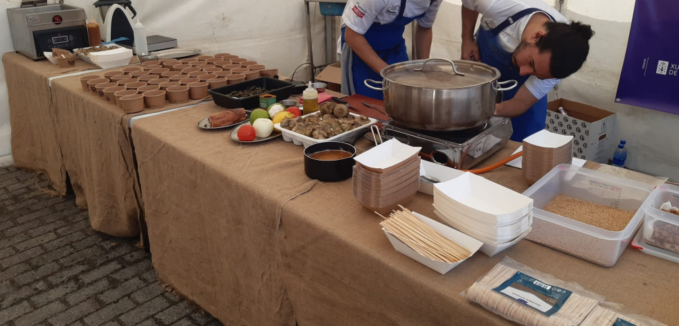 Horta da Laracha se complementa con una feria de Paiosaco en la que destaca la patata autóctona