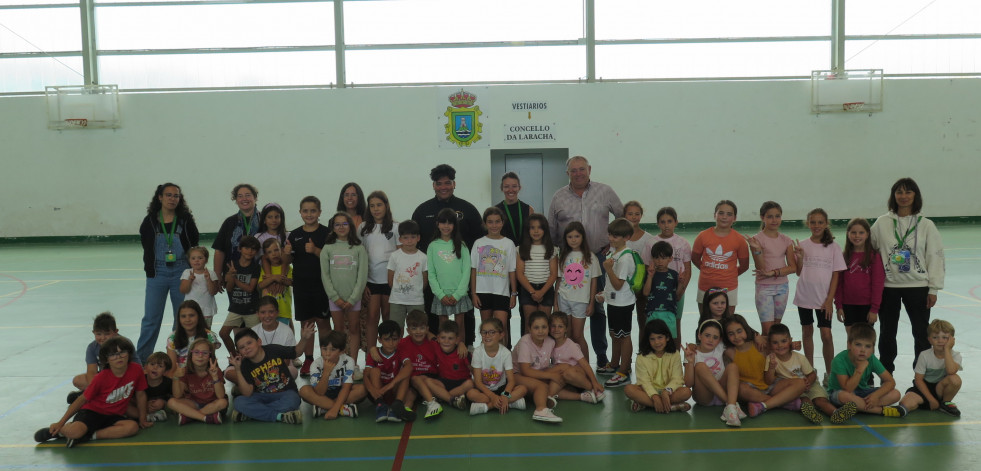 Un campamento en cuatro idiomas en A Laracha