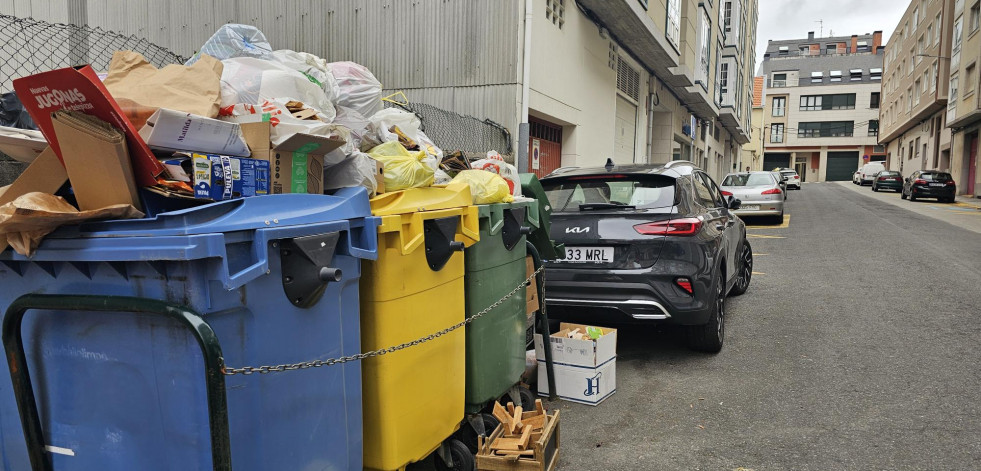 Los socialistas de Carballo piden remunicipalizar el servicio de recogida de basura