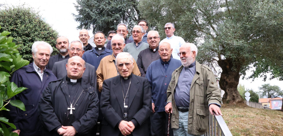 El cardenal Rouco Varela fiel a su visita a Carballo
