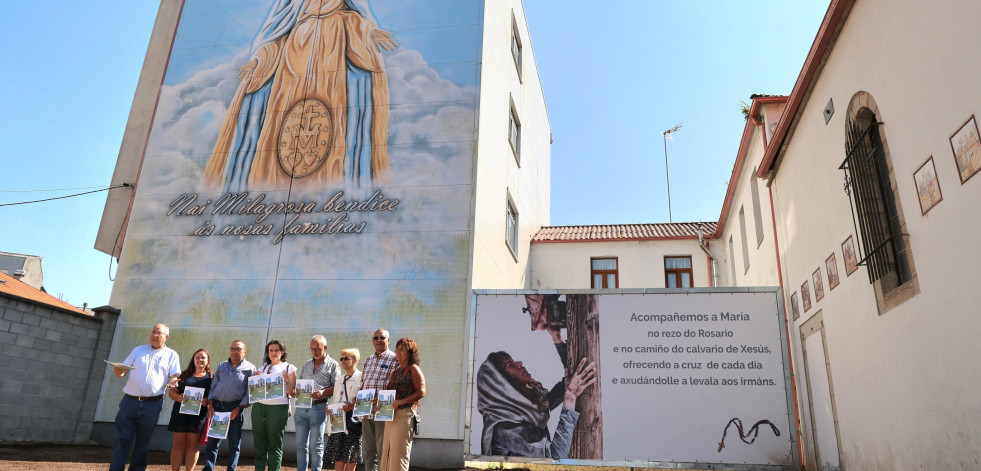 Procesión de antorchas y alfombras florales para la Milagrosa