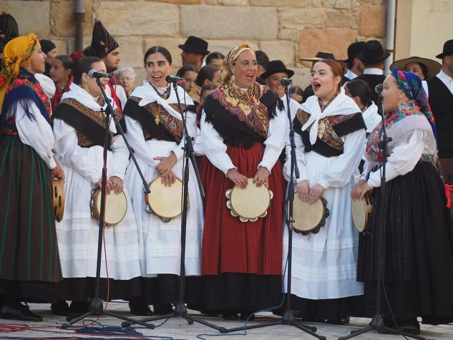 Los Rueiros da Vila vuelven a Caión este jueves con arte, música y rutas guiadas