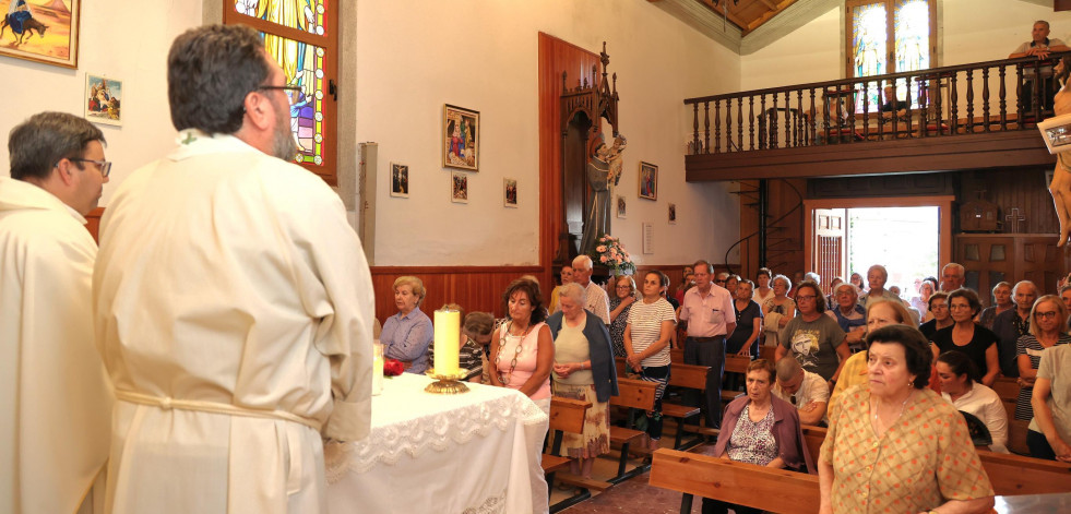 La novena marca el inicio de las fiestas da Milagrosa