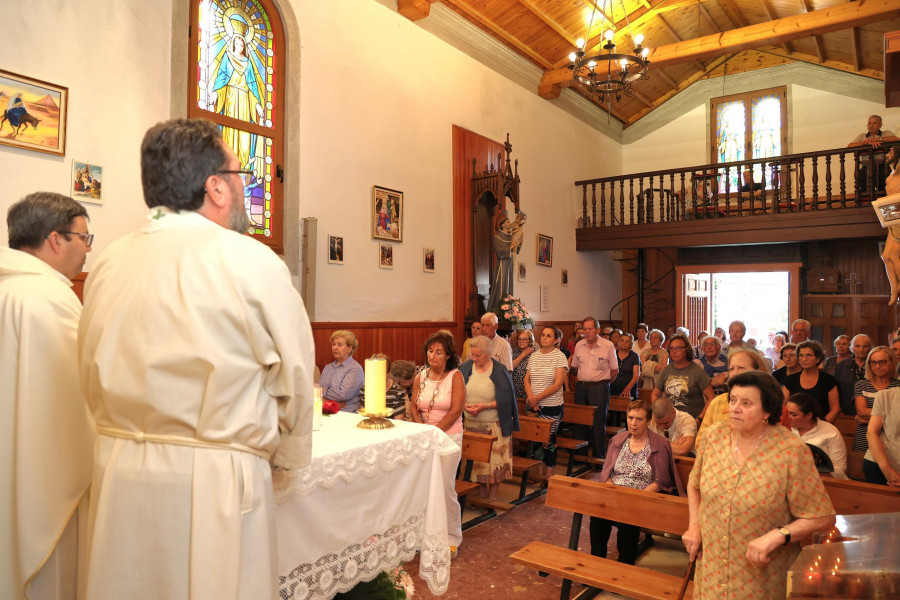 La novena marca el inicio de las fiestas da Milagrosa