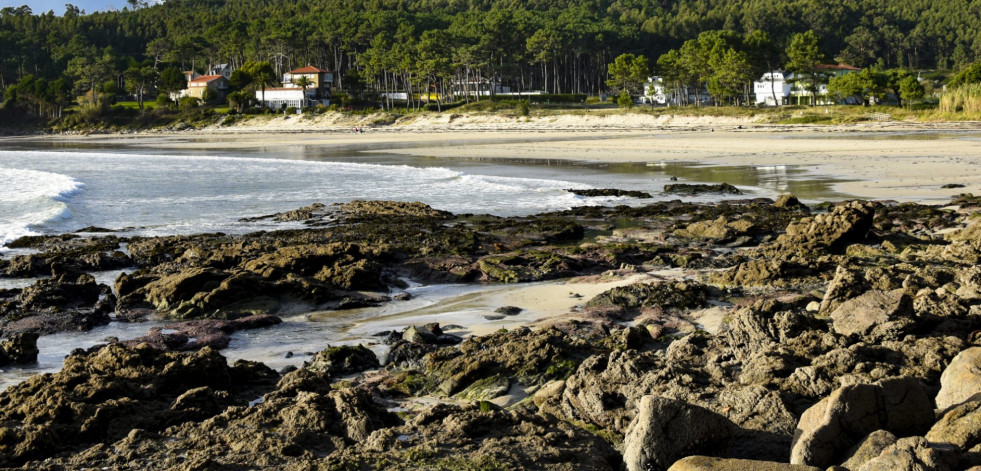 Los episodios de contaminación fecal continúan este verano en las playas de la Costa da Morte