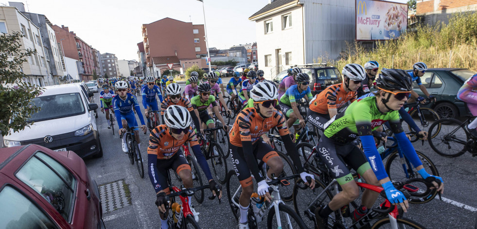 Intenso fin de semana de ciclismo en Carballo