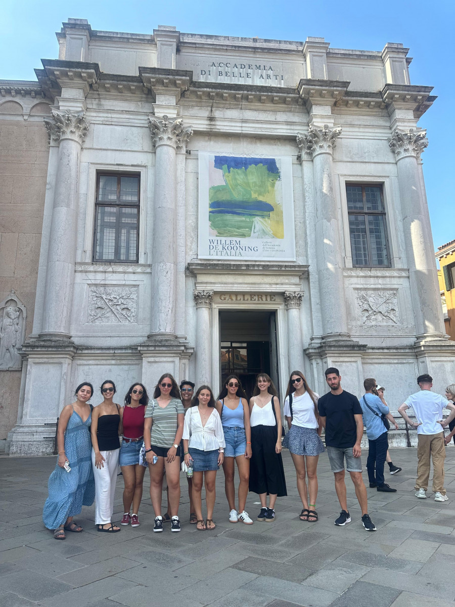 Ocho jóvenes larachesas, de intercambio en Venecia