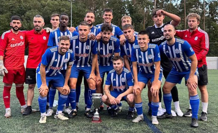 El Trofeo Concello de Zas 2025 ya está en las vitrinas del CD Baio