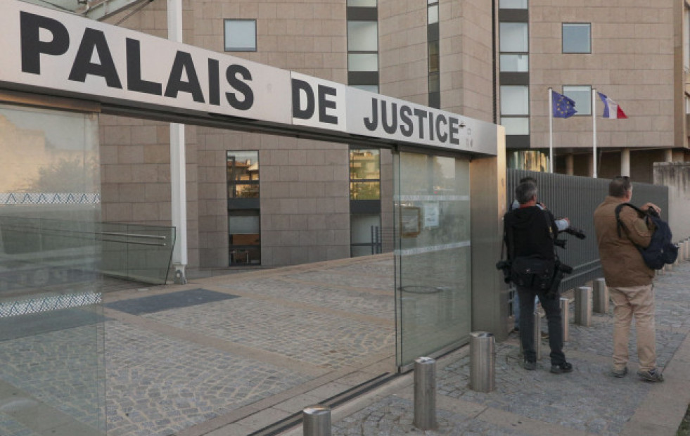 La hija de Pelicot demanda a su padre por violación