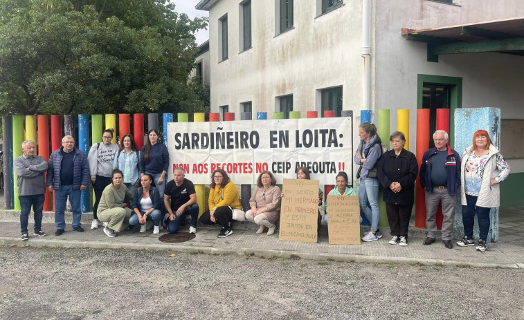 Vuelta a las aulas con quejas por falta de docentes de apoyo en la Costa da Morte