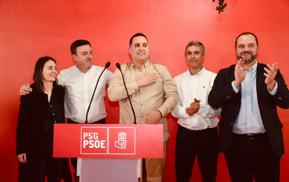 El PSOE acusa al Bloque de permitir  una “anomalía ideolóxica” en Muxía