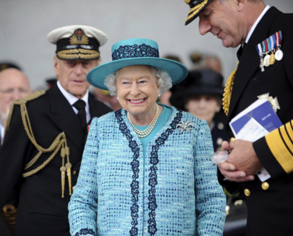 IsabelIIreinadeinglaterra 7 1