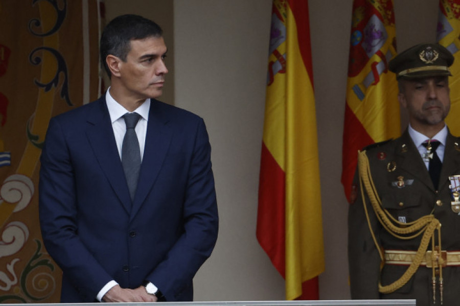 "Sois el orgullo de todos", Sánchez felicita el Día de las Fuerzas Armadas