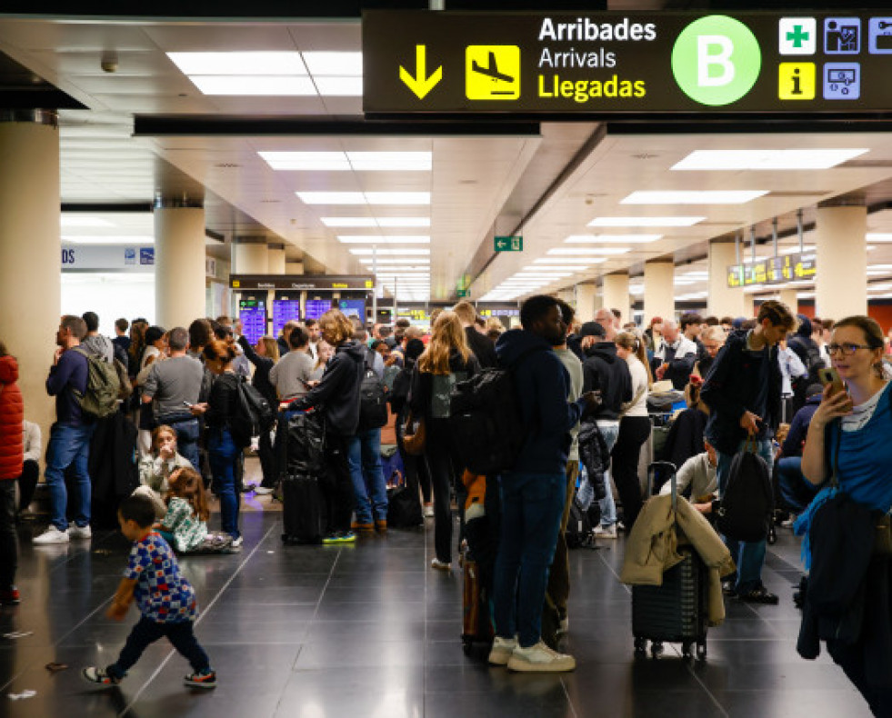 EuropaPress 6321078 varias personas aeropuerto barcelonael prat noviembre 2024 t2 prat llobregat 132