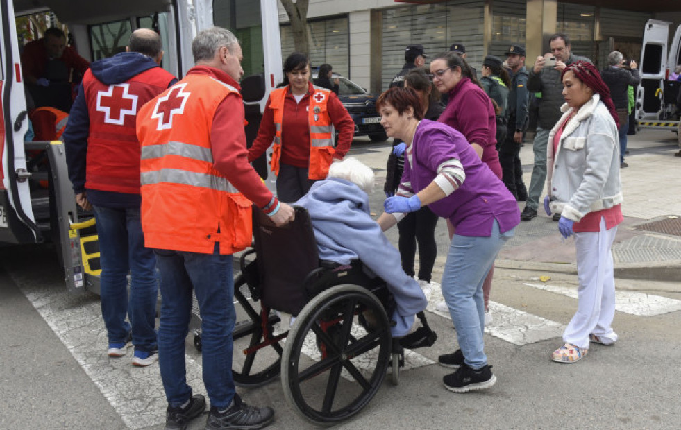 Diez muertos por inhalación de humo en el incendio de una residencia en Zaragoza