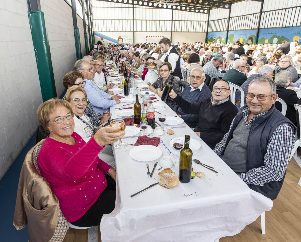 Comida jubilados sofan carballo raul lopez