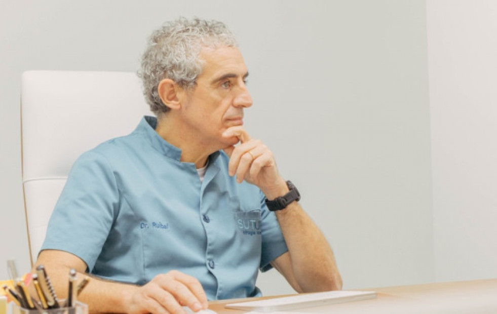 Manuel Ruibal, urólogo: “Existen dos factores asociados a la aparición del cáncer de próstata”
