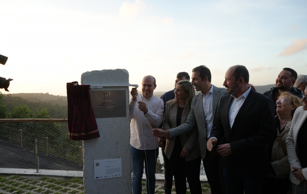 Vimianzo estrena el mirador Furna do Sapo para “voar sobre a ría de Camariñas”