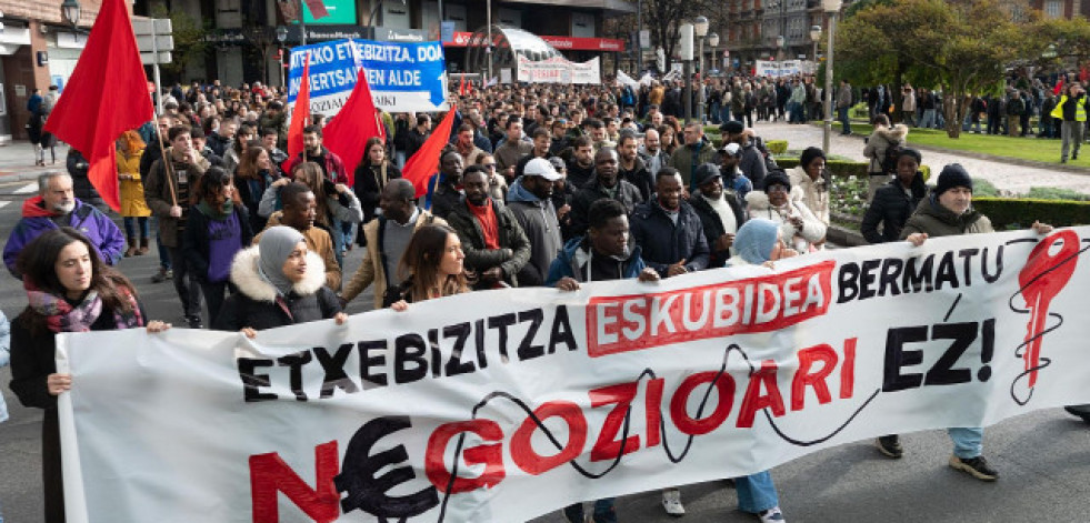 Miles de personas exigen en Bilbao que se garantice el derecho a la vivienda