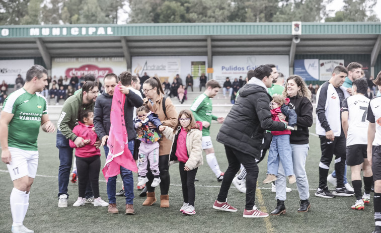El fútbol de la Costa muestra su cara más solidaria