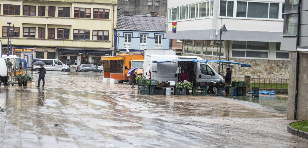 Nula actividad en las citas feriales celebradas en Carballo y Cee debido al temporal