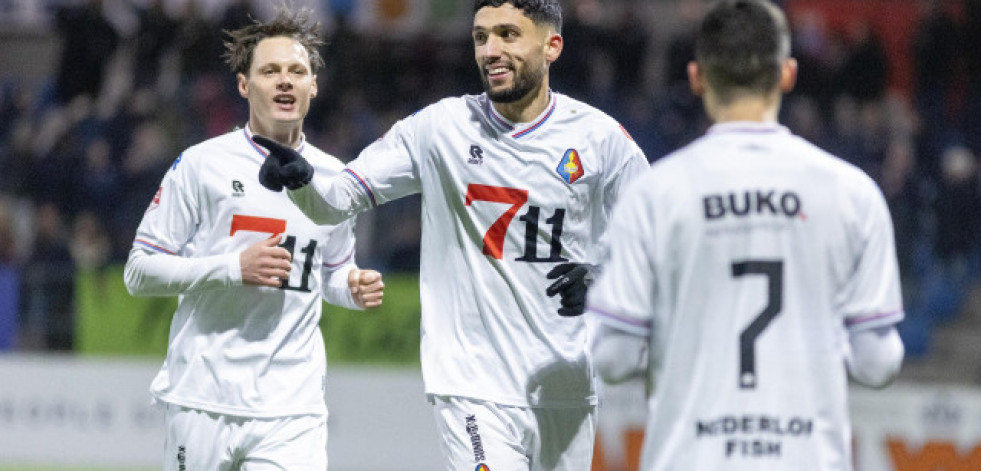 Zakaria Eddahchouri firma por el Deportivo hasta 2028