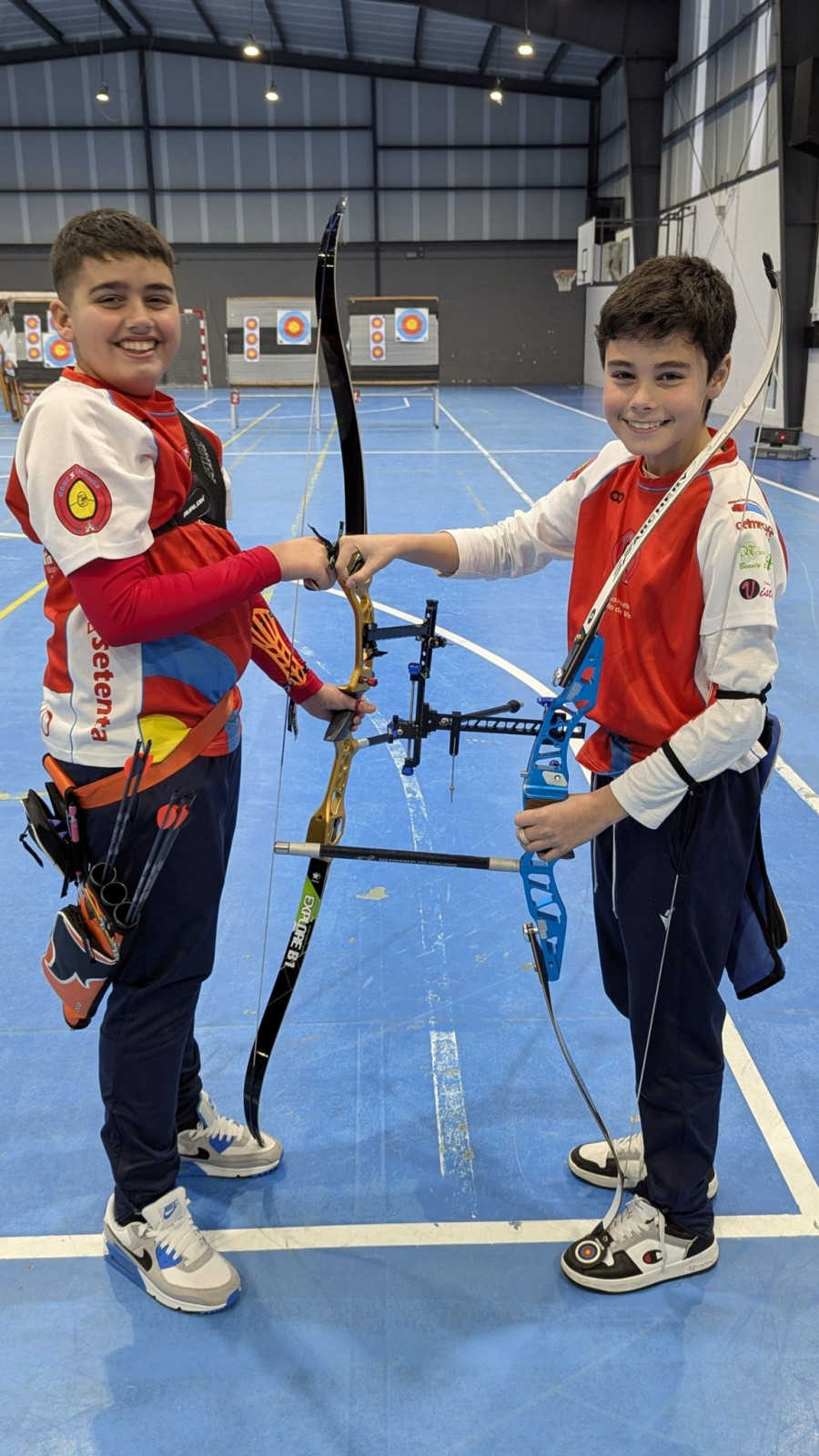 Los vimianceses Nico Soto e Yago Rellán, al nacional de tiro con arco