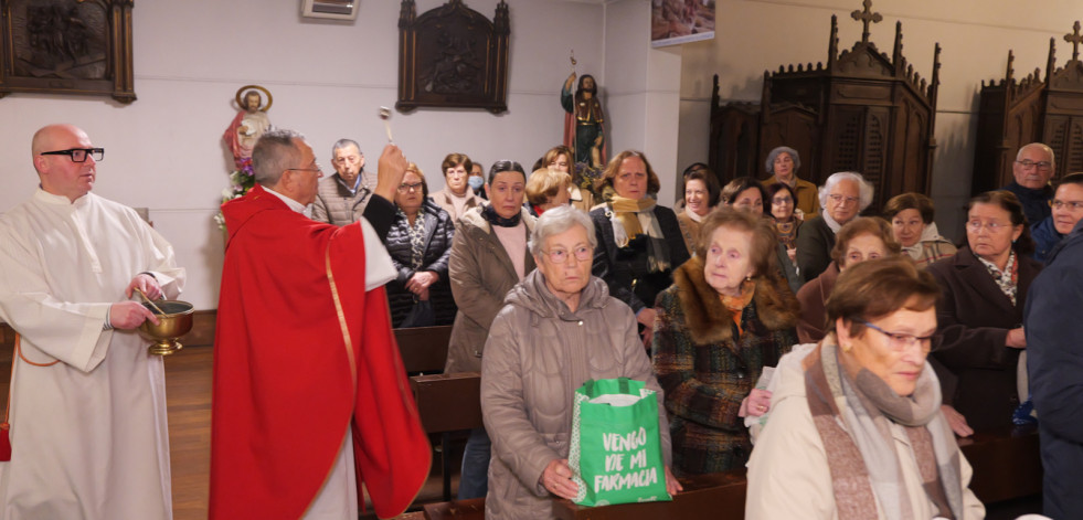 Bendición del pan por San Blas en Carballo