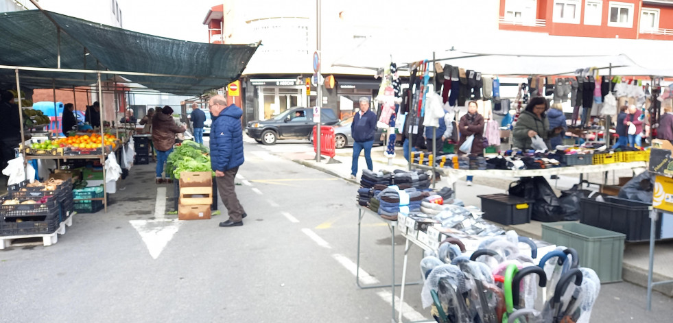 La feria de Vimianzo estrena ubicación por las obras del centro