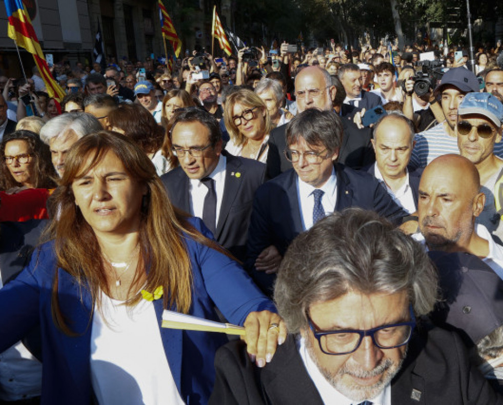 LauraBorrsacompaaaPuigdemontdurantesuregresoaBarcelona